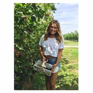 Meet your Posher, Amanda